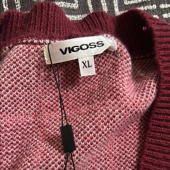 Vigoss Women's Maroon and Beige Checkered Cardigan - Picture 2 of 5